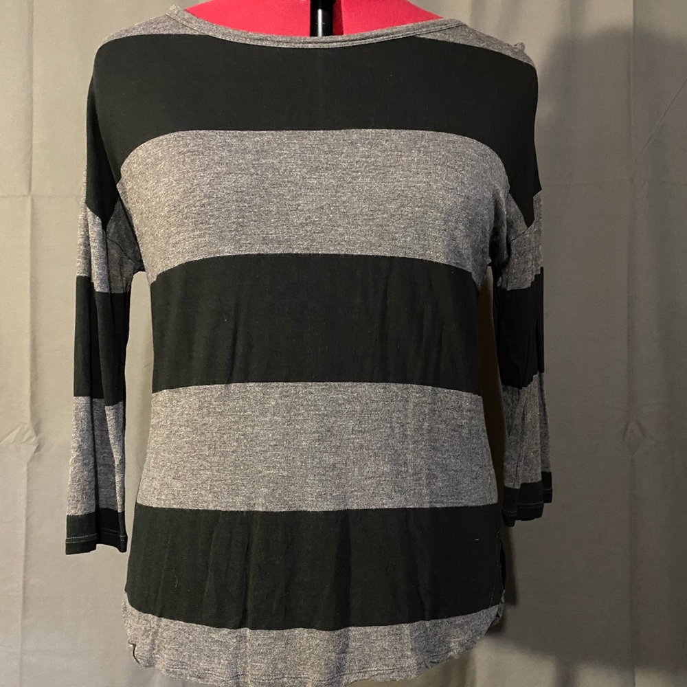 Rue 21 top